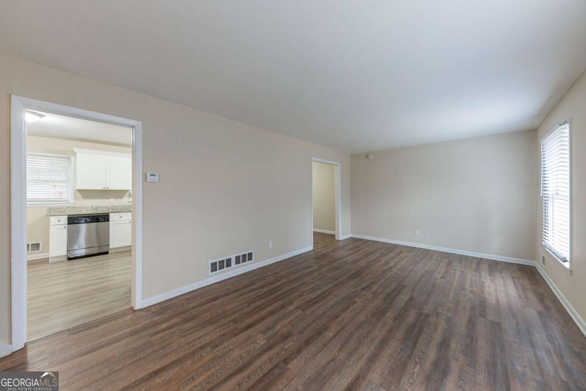 3390 Glenview Circle Sw Property Photo 15