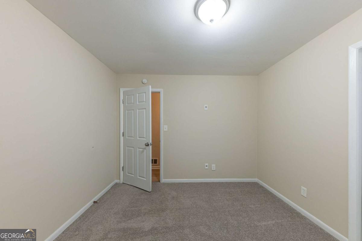 3390 Glenview Circle Sw Property Photo 18
