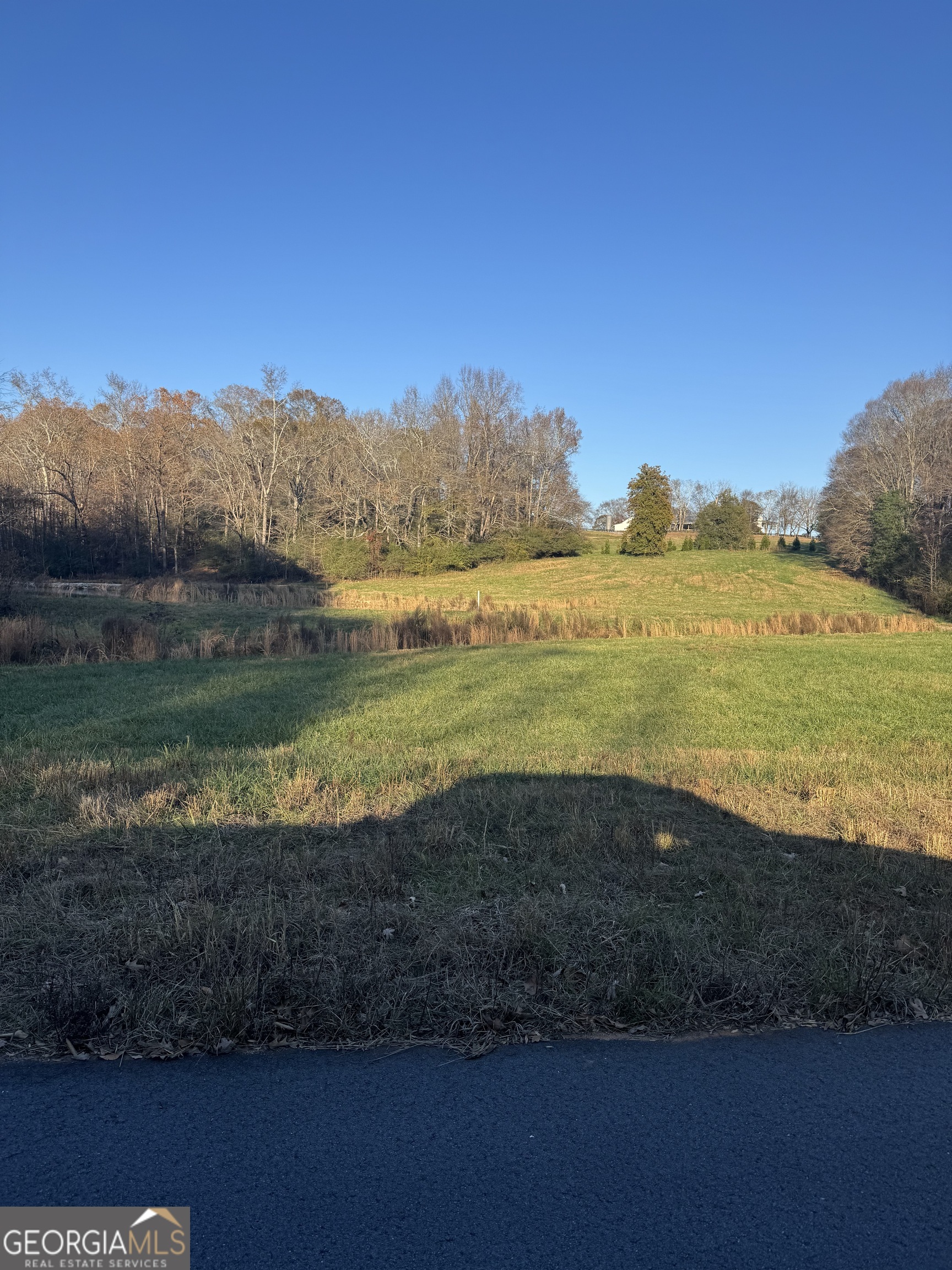 2095 Whispering Way Property Photo 4