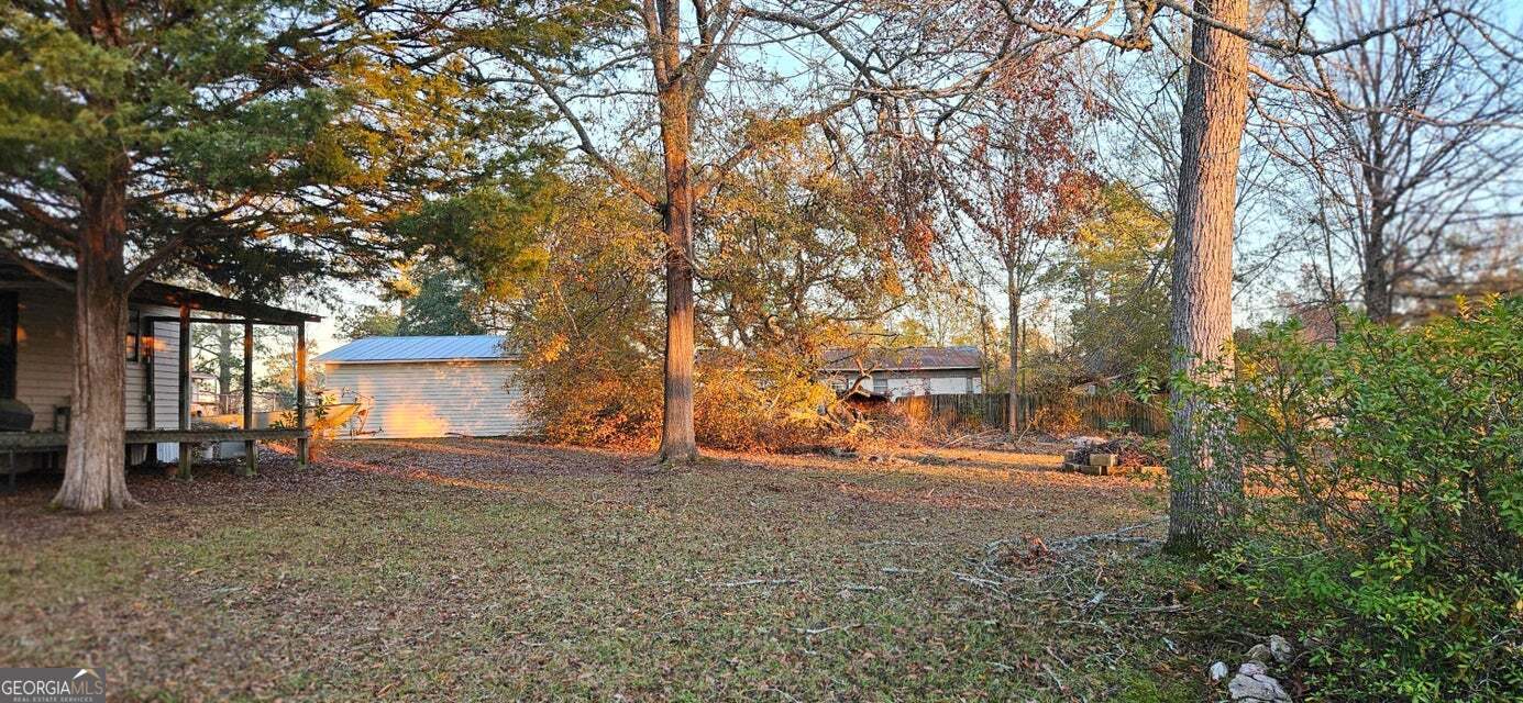 1030 W Lake Drive Property Photo 4