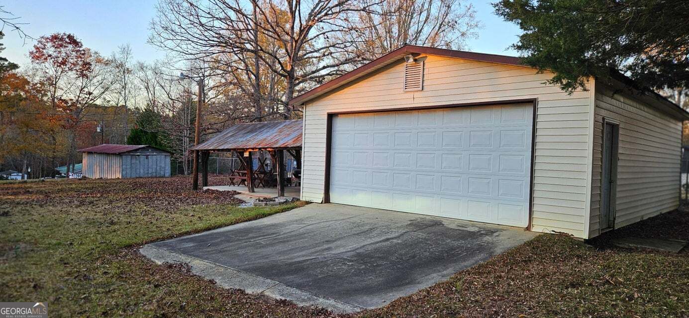 1030 W Lake Drive Property Photo 7