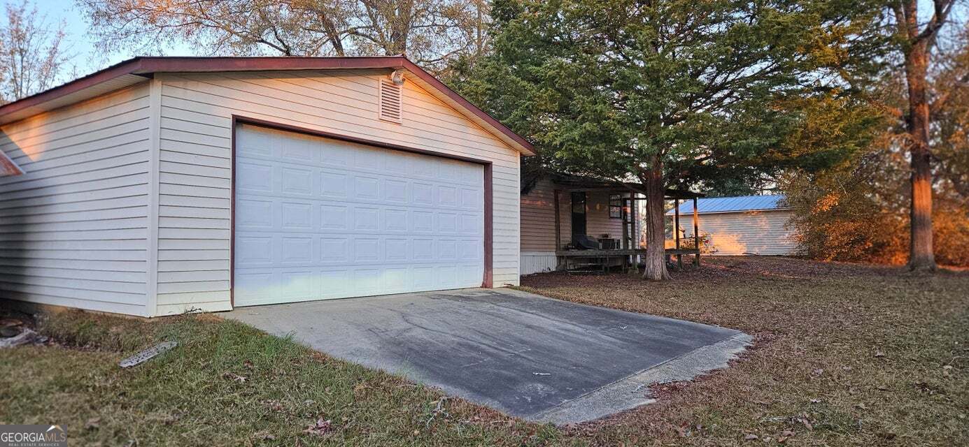 1030 W Lake Drive Property Photo 8