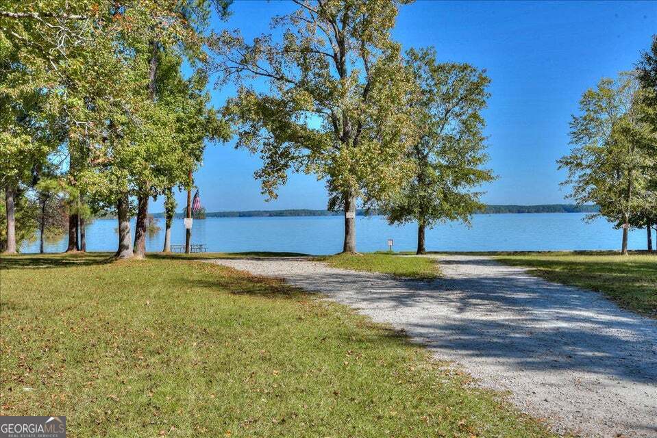 1030 W Lake Drive Property Photo 23