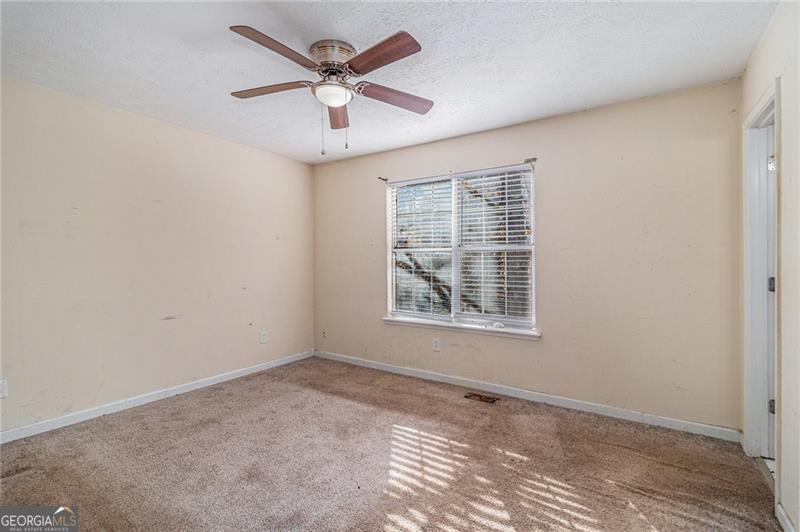 2326 Chestnut Log Property Photo 8