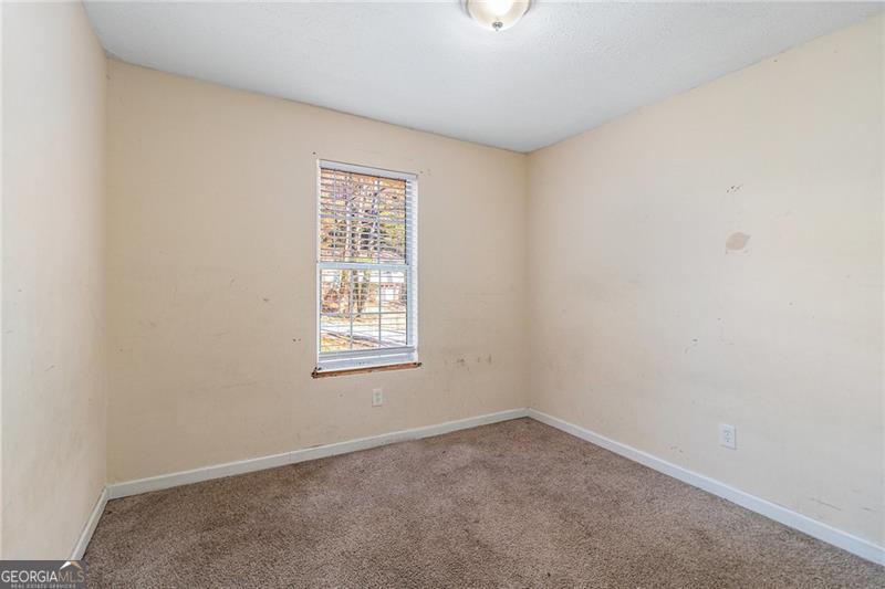 2326 Chestnut Log Property Photo 11