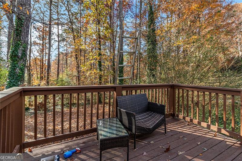 2326 Chestnut Log Property Photo 16
