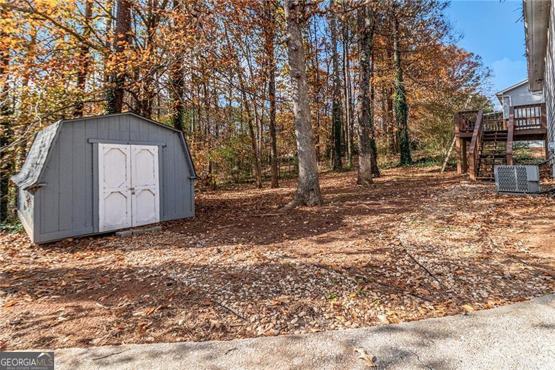 2326 Chestnut Log Property Photo 18