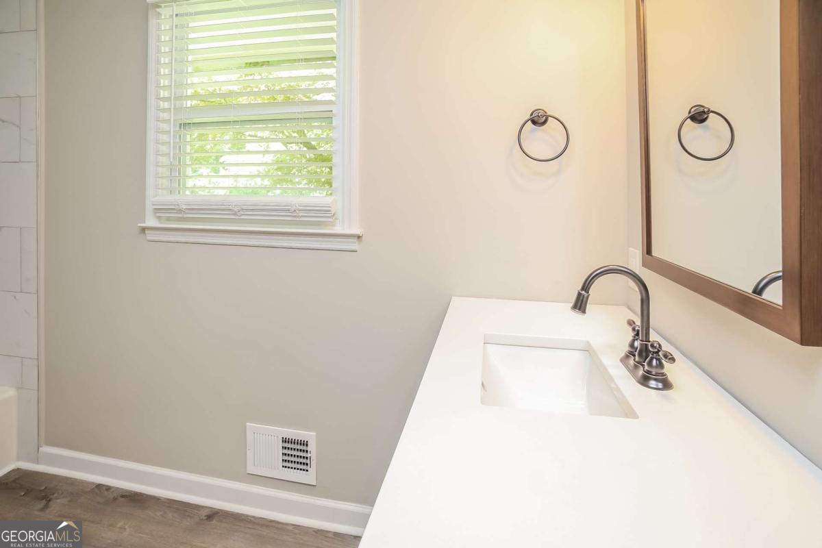 3283 Clearview Drive Sw Property Photo 13