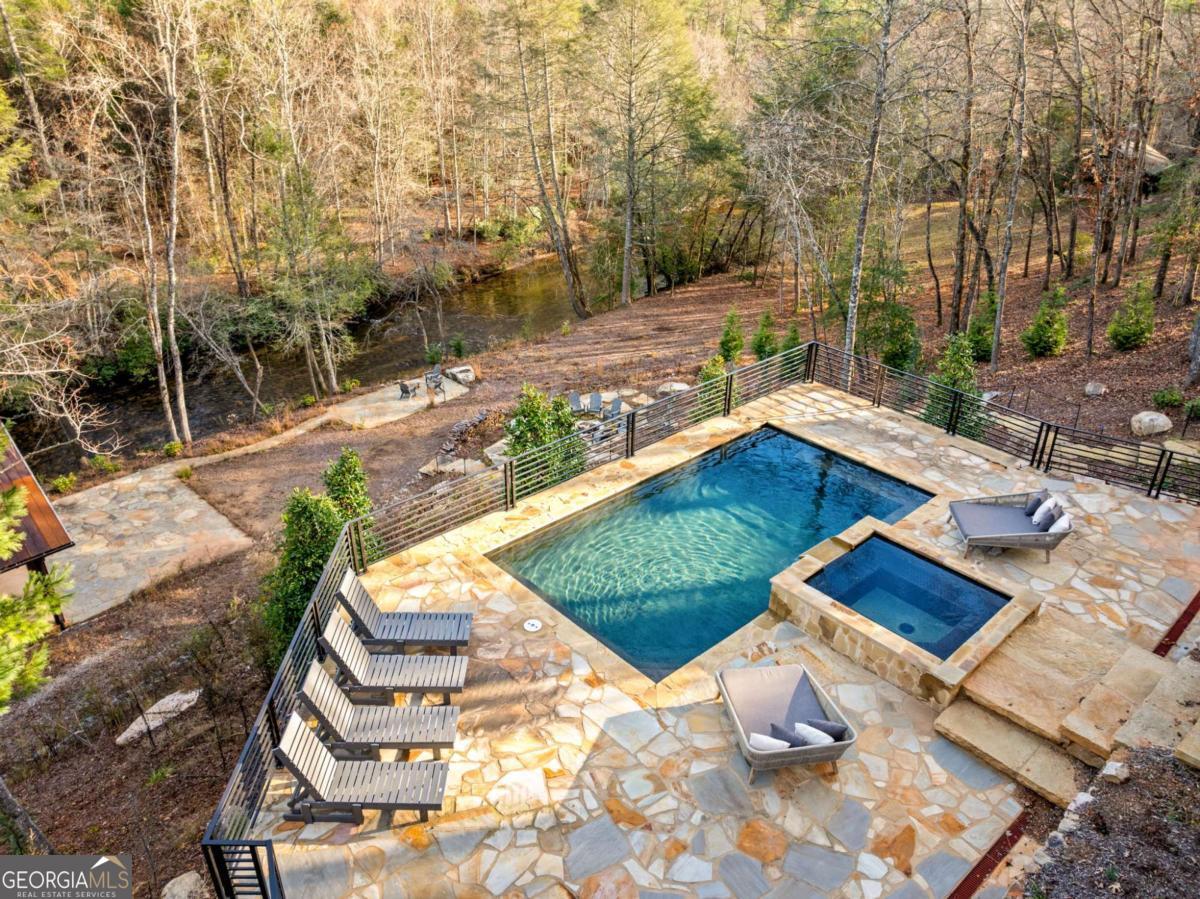 450 Miracle Lane Property Photo 64