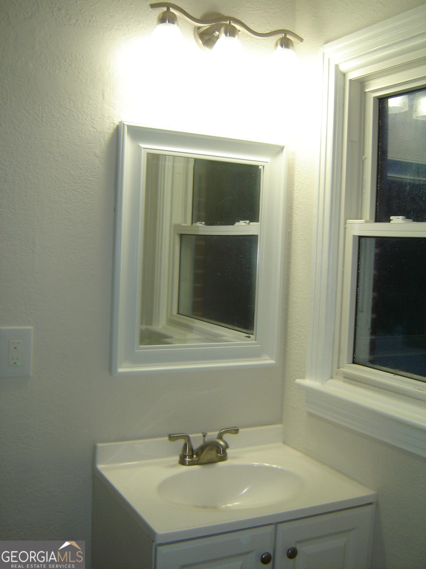 340 Cooledge Street Property Photo 35