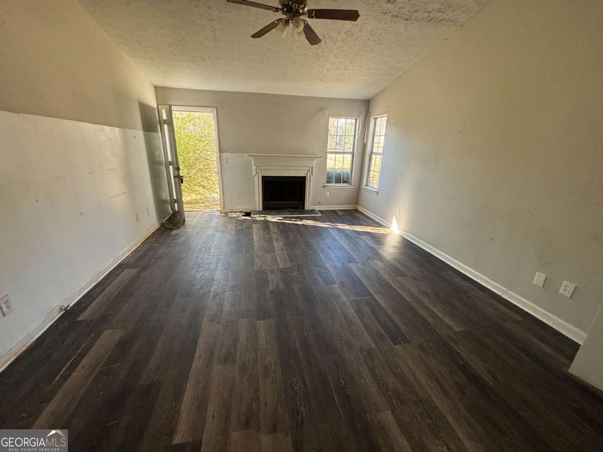 4262 Catalpa Park Property Photo 6