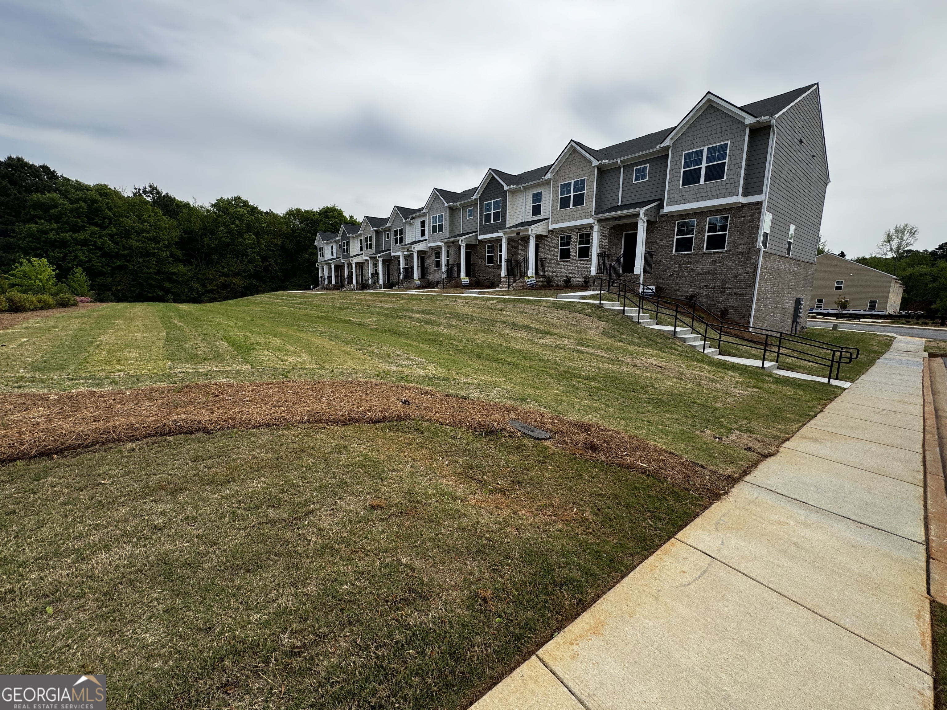 989 Cades Walk Property Photo 1