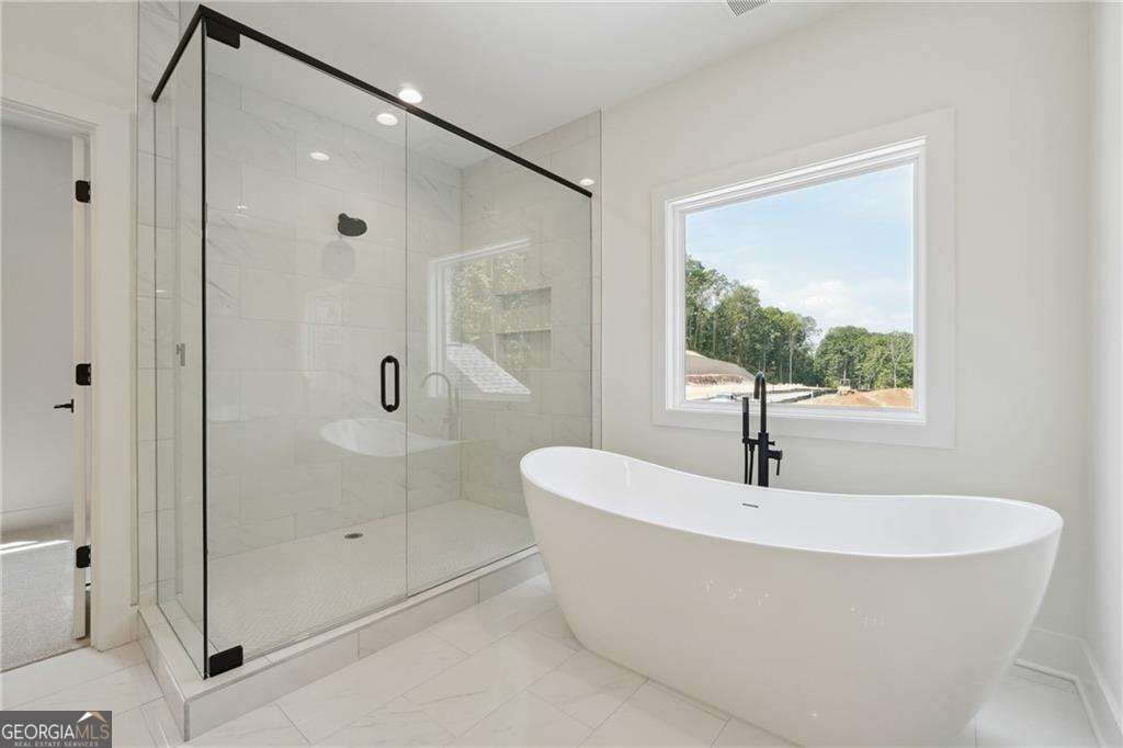 3920 Clifton Hill Court Property Photo 6