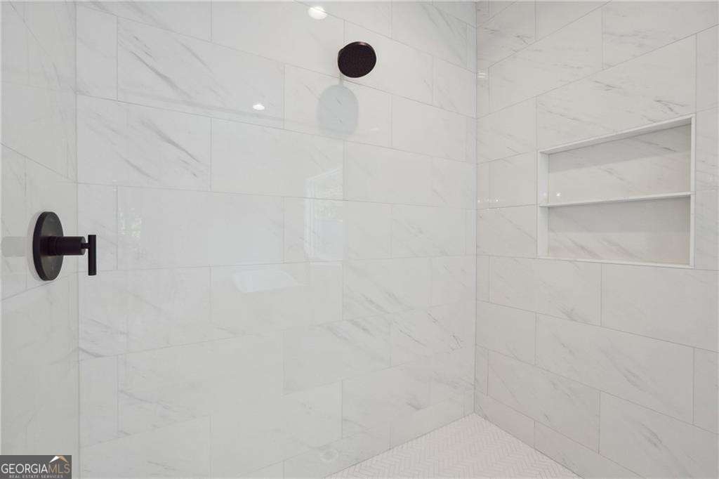 3920 Clifton Hill Court Property Photo 7