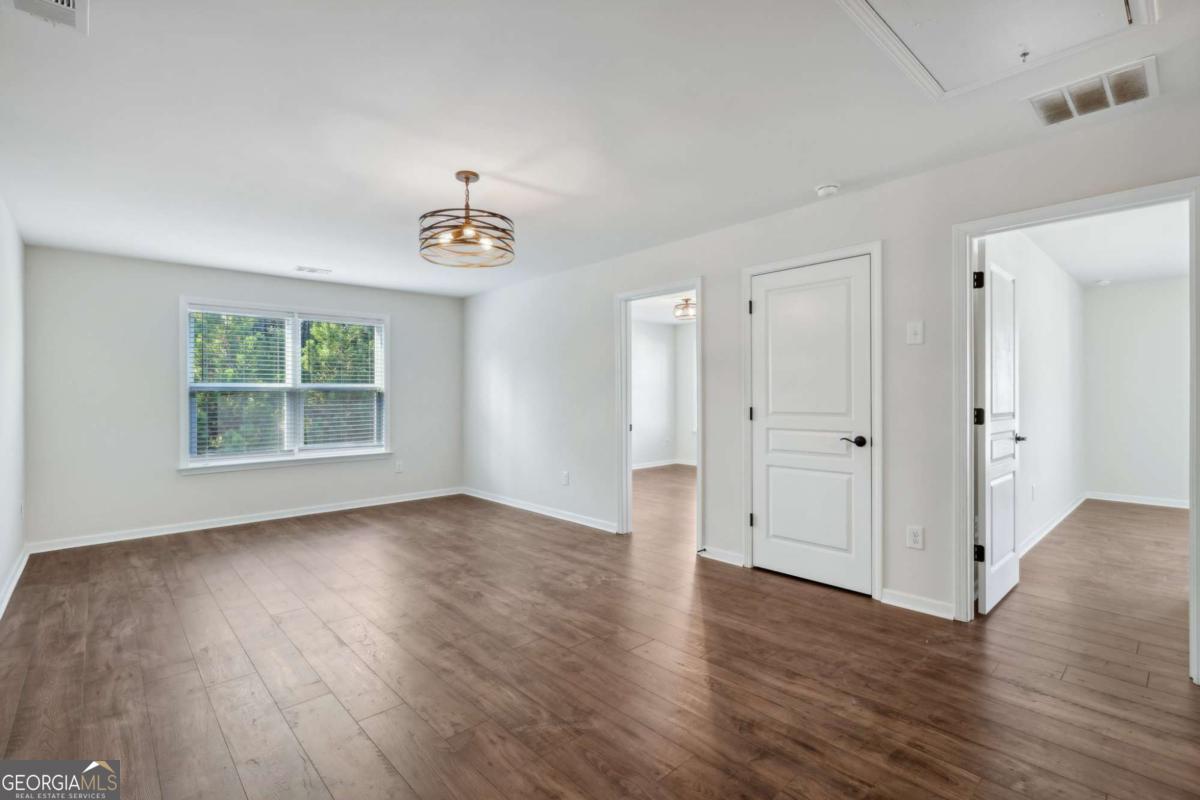 100 Academy Lane Property Photo 16