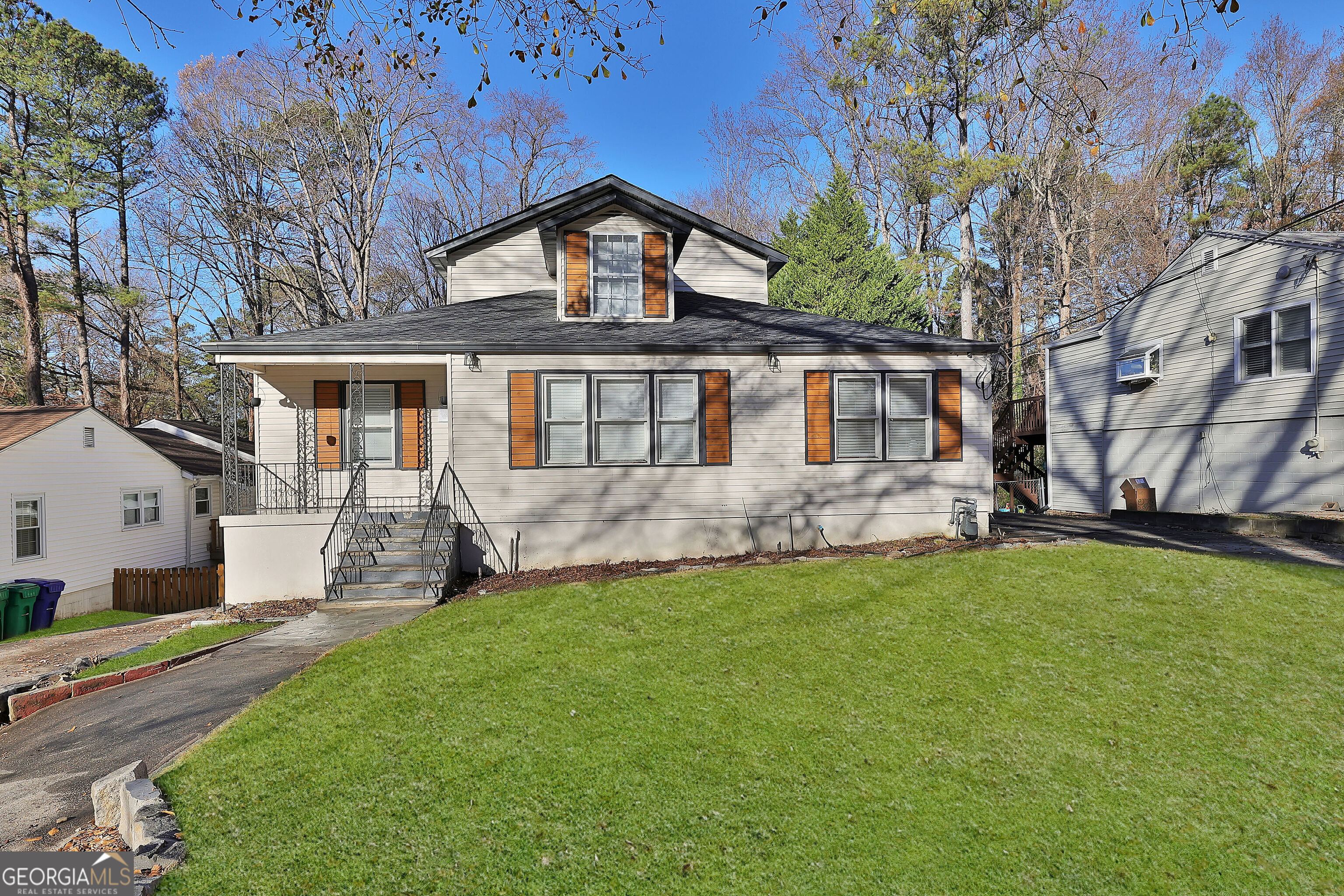 1100 Janes Lane Ne Property Photo 2