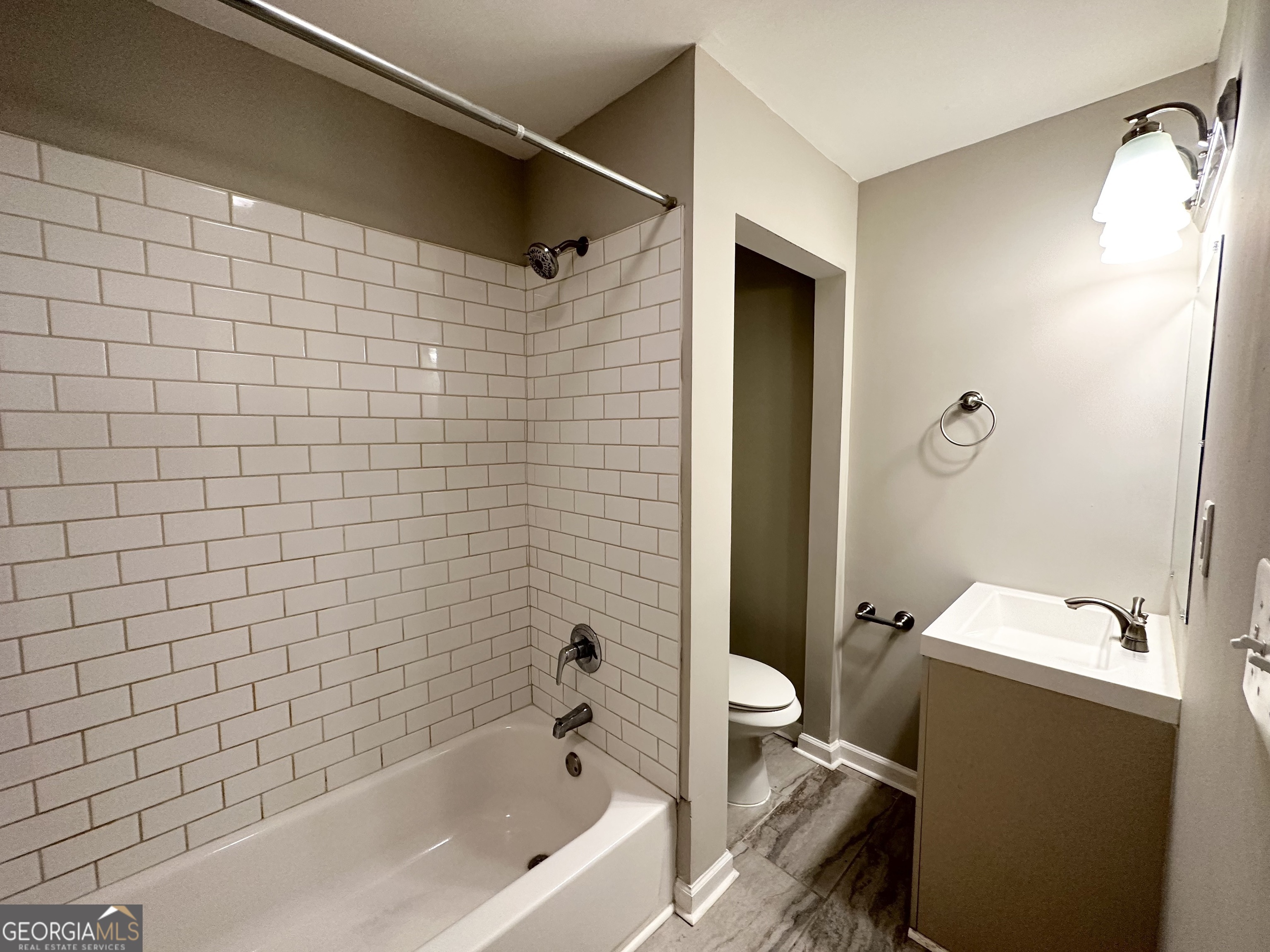 2353 Arno Court Property Photo 8