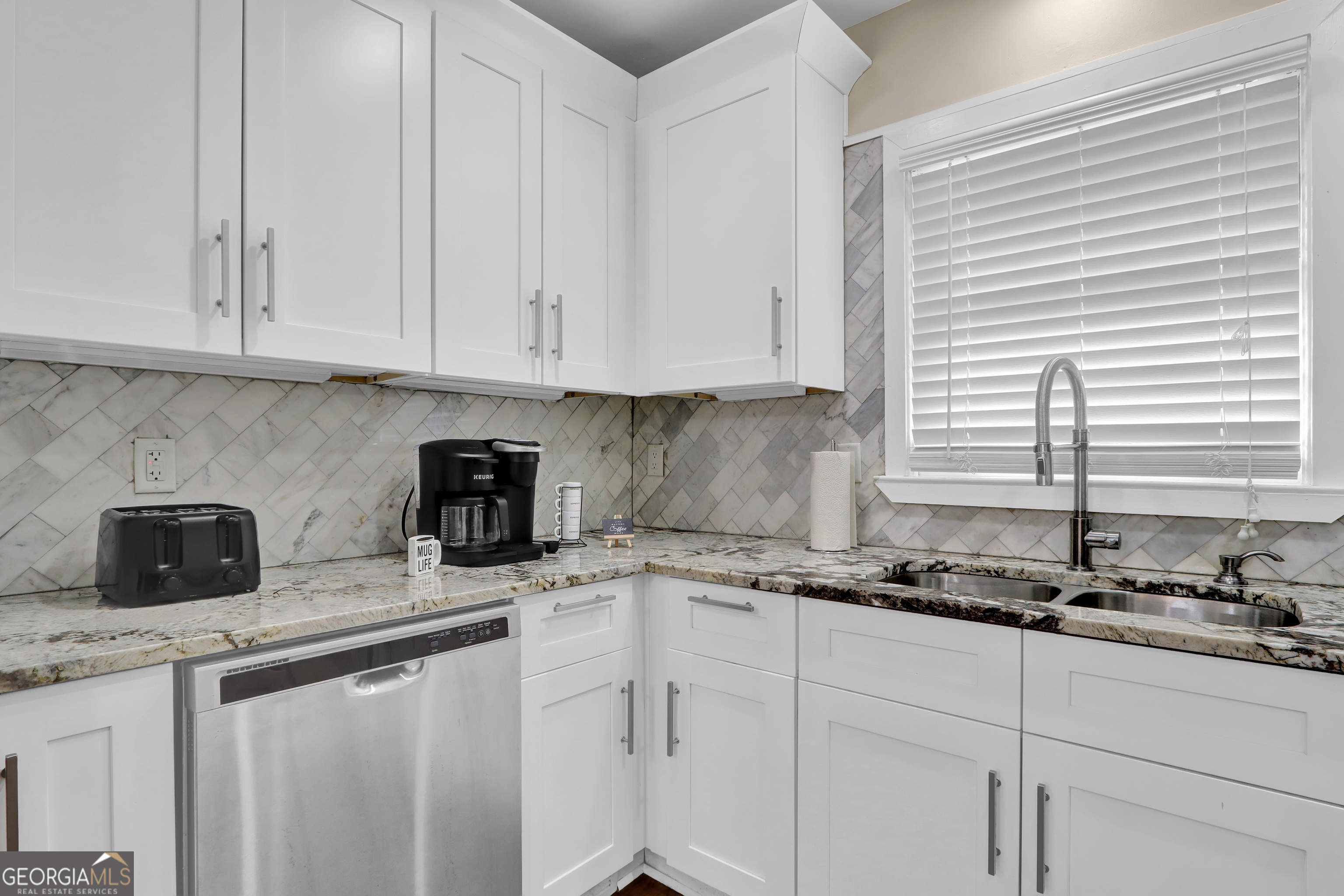 3352 Mathieson Drive Ne Property Photo 20