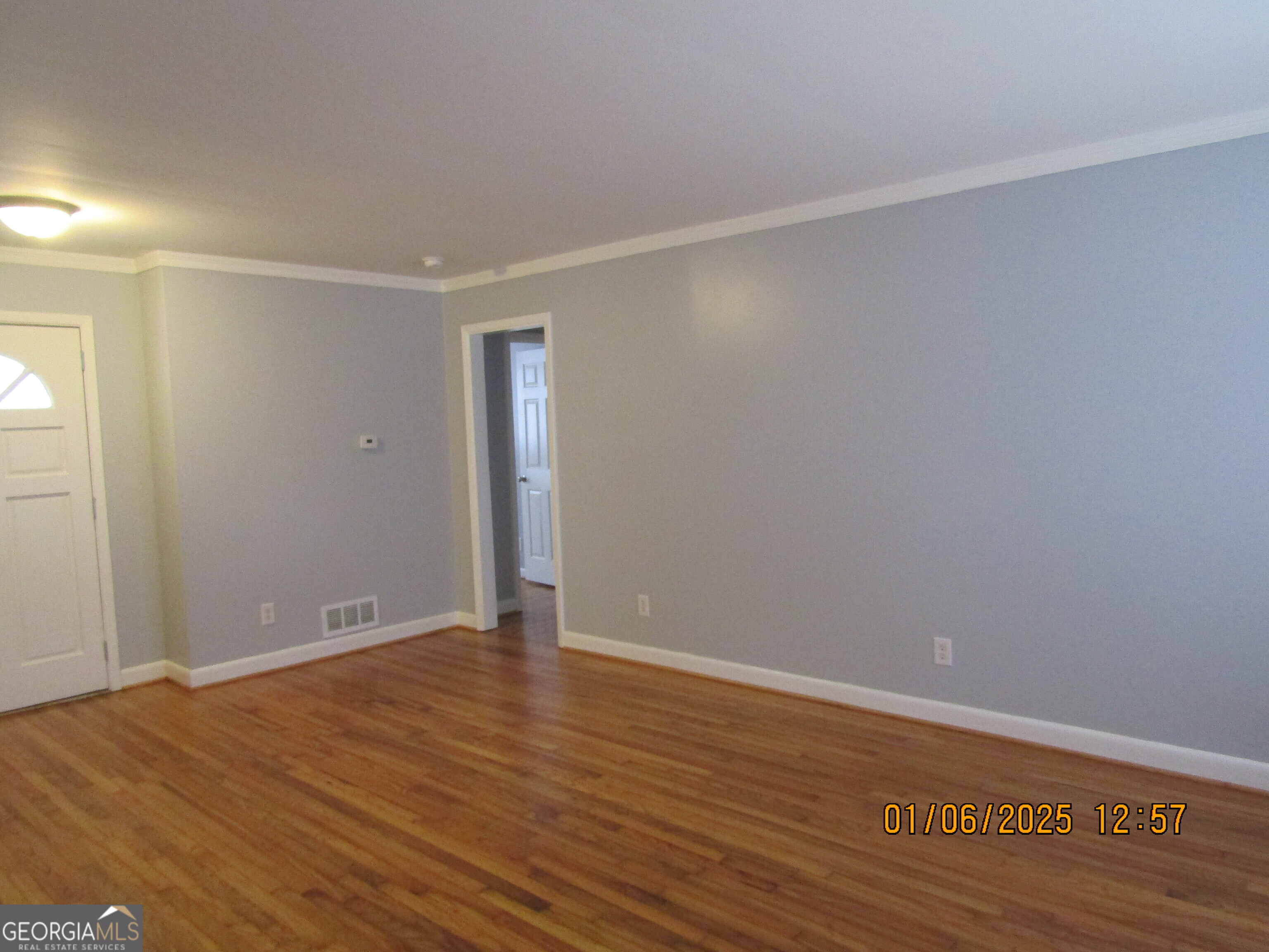 423 Center Circle Sw Property Photo 4