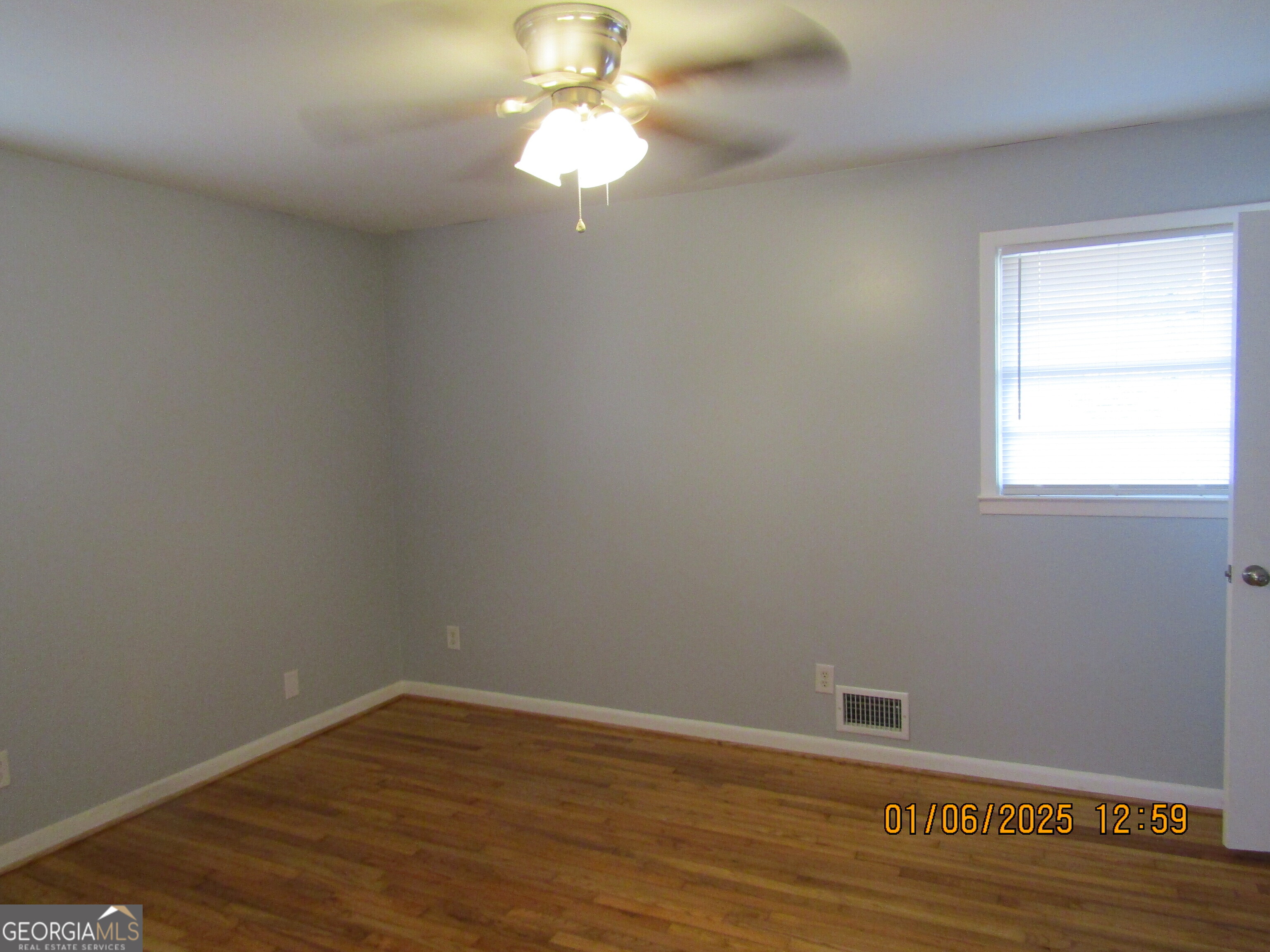 423 Center Circle Sw Property Photo 10
