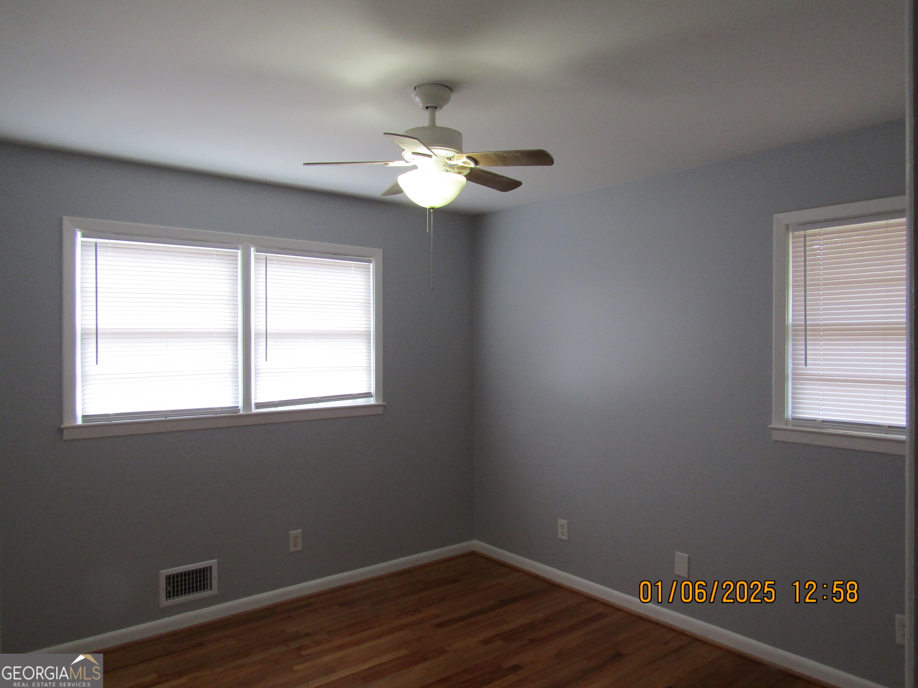 423 Center Circle Sw Property Photo 13