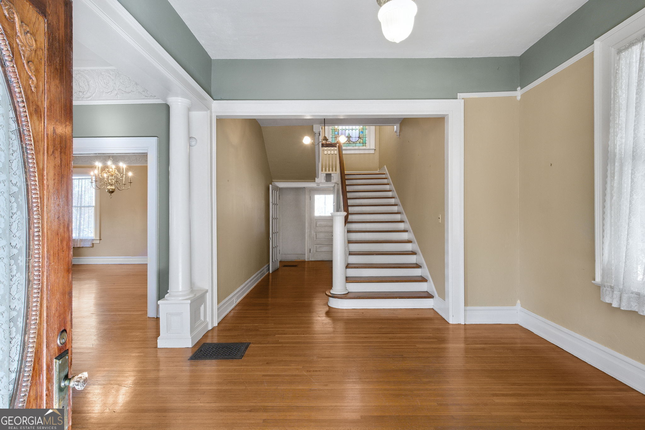 82 East Broad Street Property Photo 6