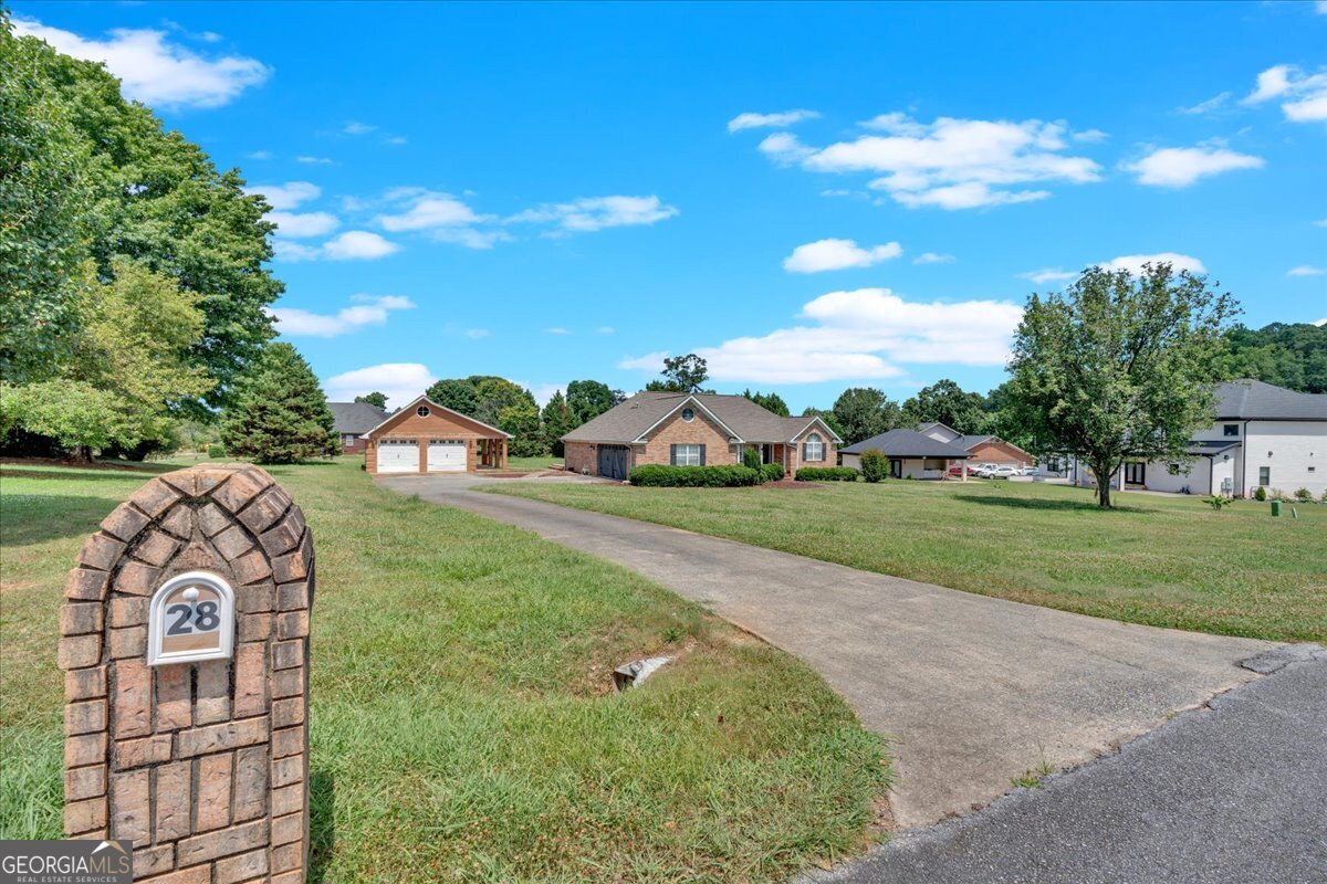 28 Summerwind Drive Property Photo 2