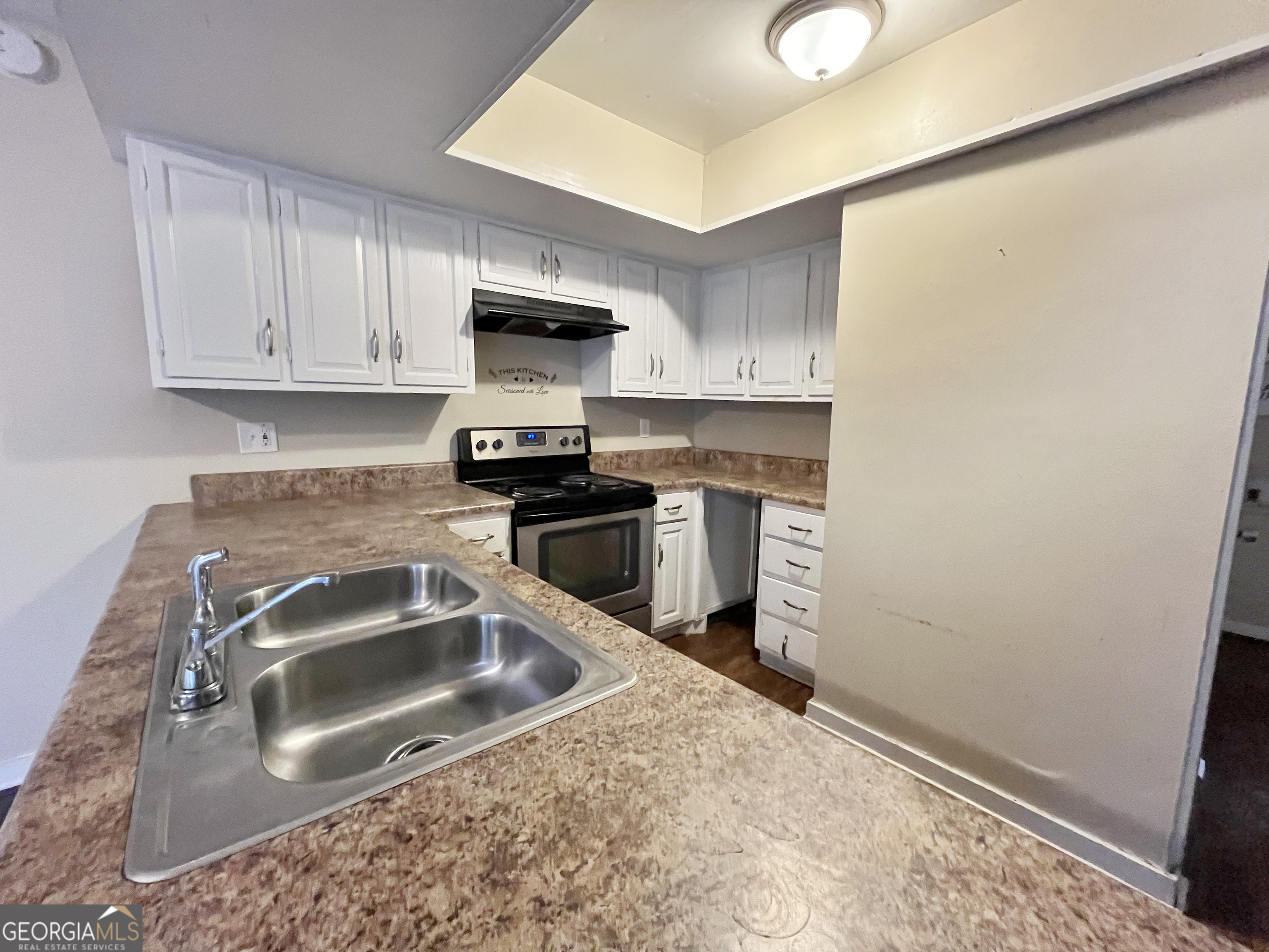 1153 Village Main Street Property Photo 8