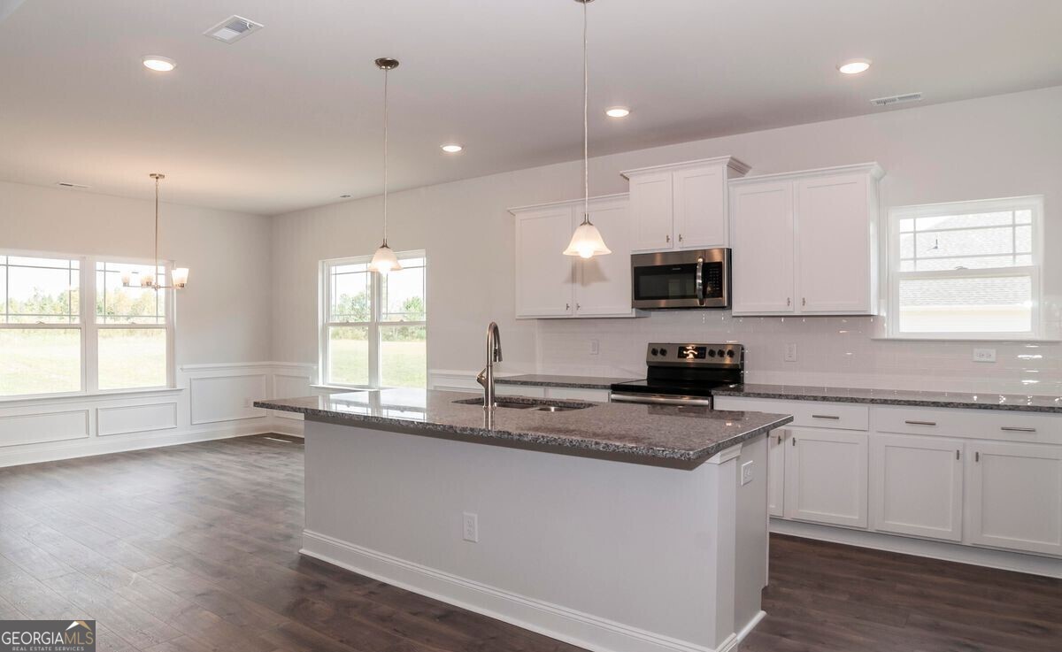 552 Eagle Heights Drive Property Photo 10