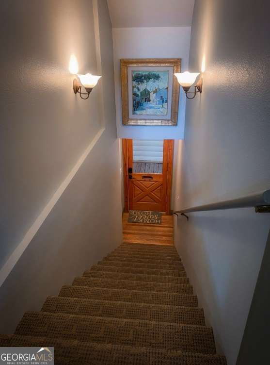544 East Main St #2 Property Photo 2