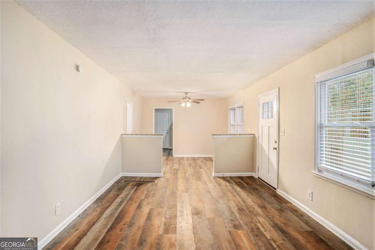 1883 Meadow Lane Property Photo 4
