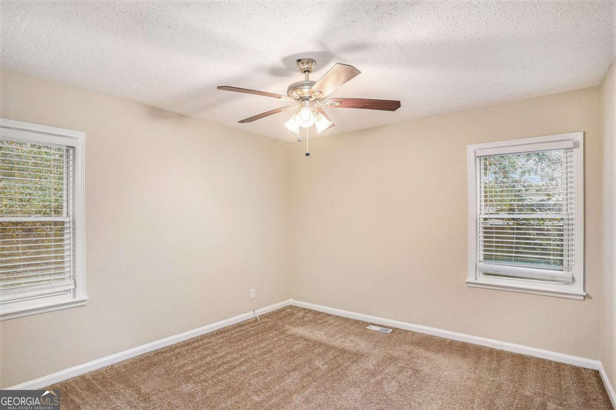 1883 Meadow Lane Property Photo 10