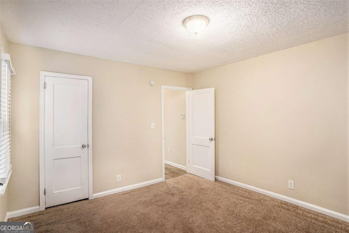 1883 Meadow Lane Property Photo 11