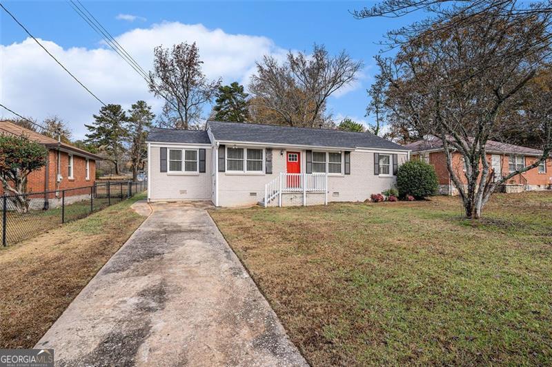 1742 Lynn Lane Property Photo 3
