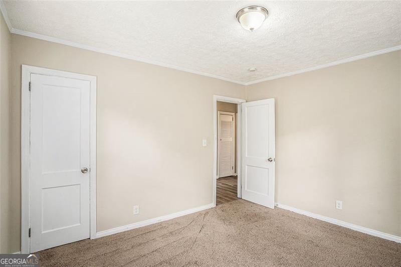 1742 Lynn Lane Property Photo 15