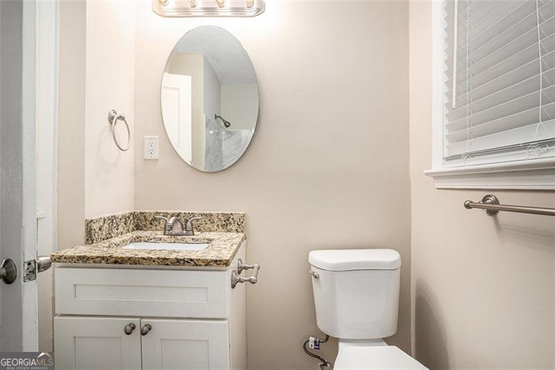 1742 Lynn Lane Property Photo 19