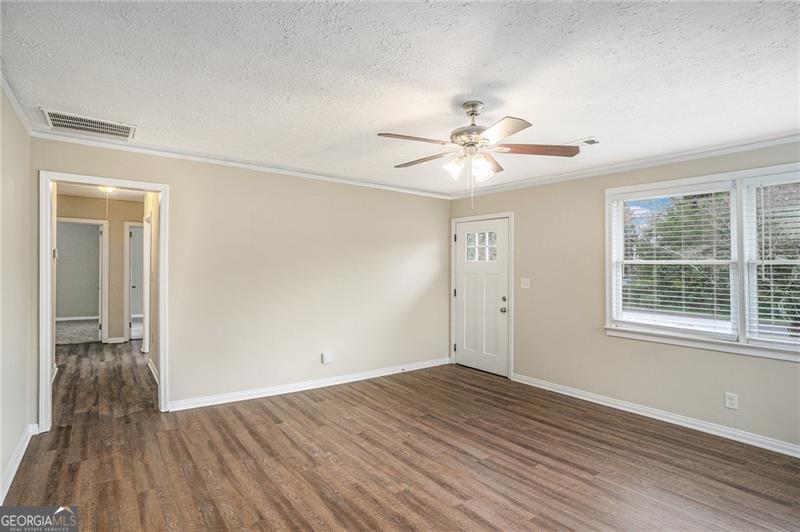 1742 Lynn Lane Property Photo 25