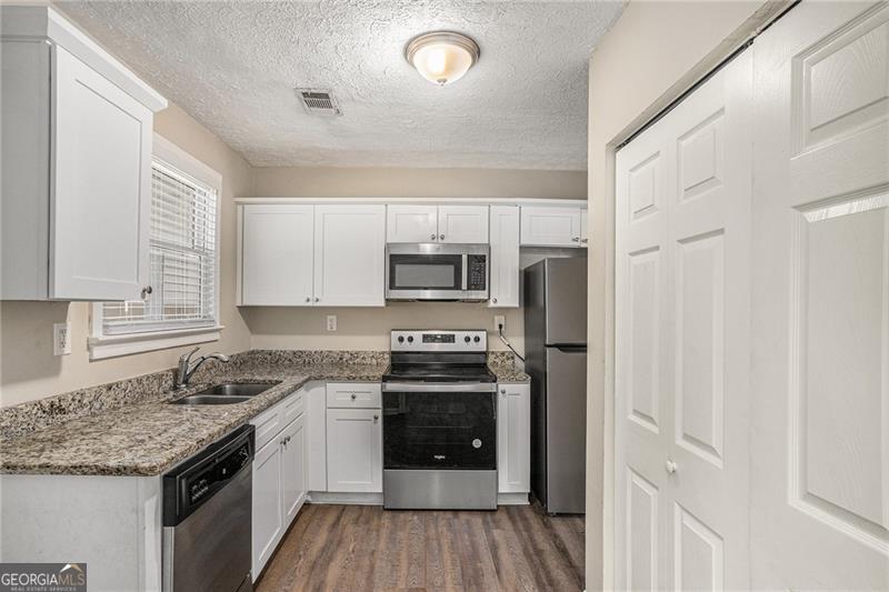 1742 Lynn Lane Property Photo 29
