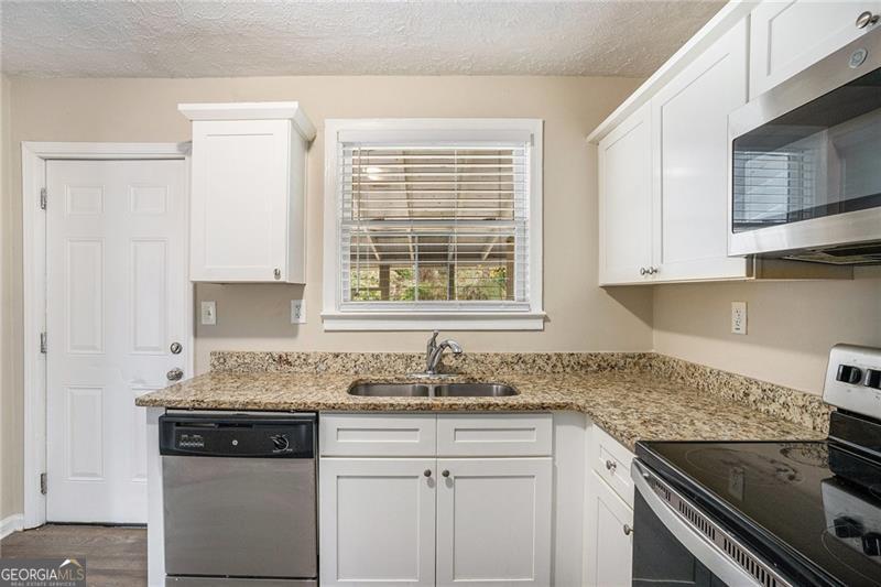 1742 Lynn Lane Property Photo 30