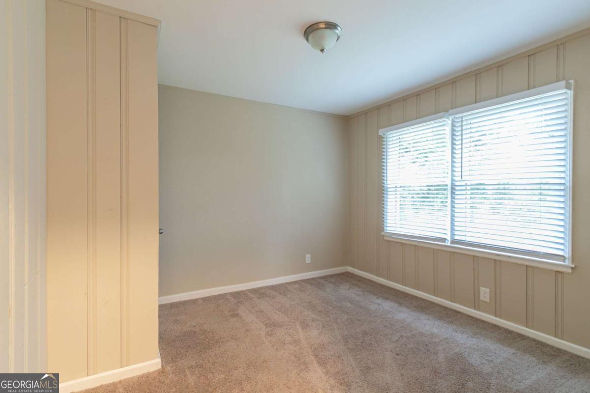 2479 Brentwood Road Property Photo 8