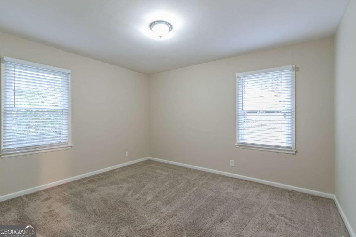 2479 Brentwood Road Property Photo 10
