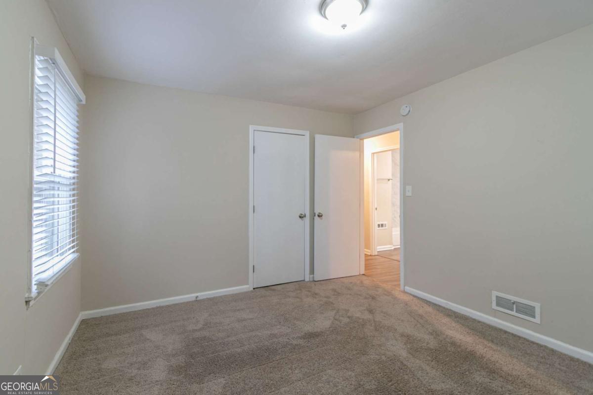 2479 Brentwood Road Property Photo 11