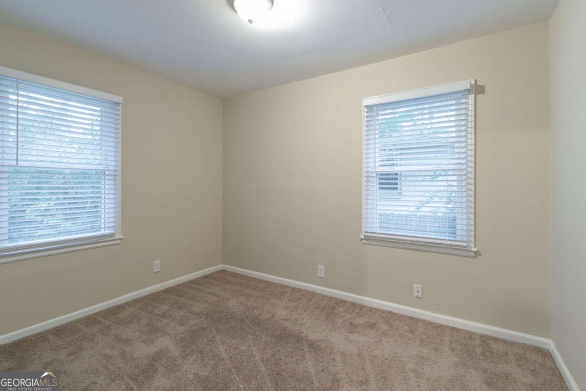 2479 Brentwood Road Property Photo 12