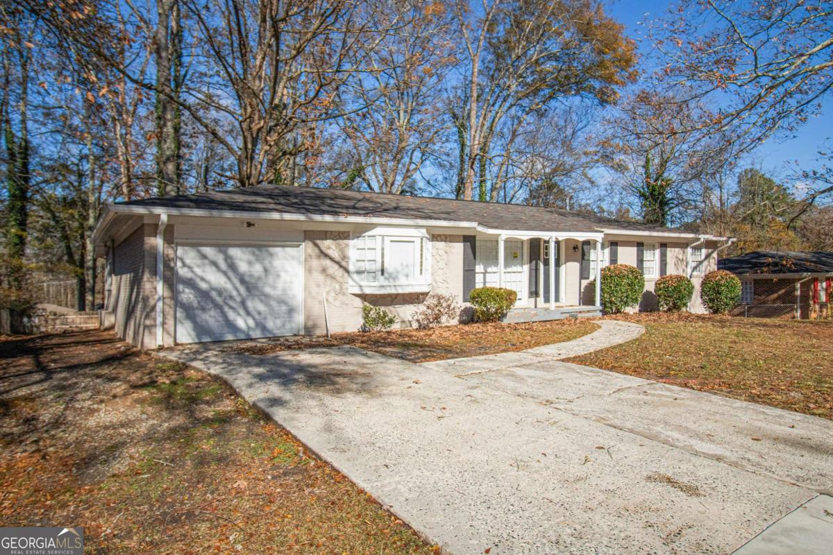 2496 Montezuma Circle Property Photo 3