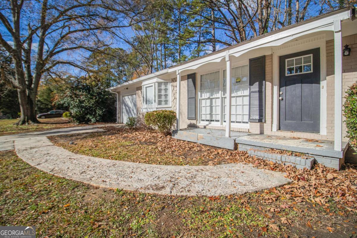 2496 Montezuma Circle Property Photo 4