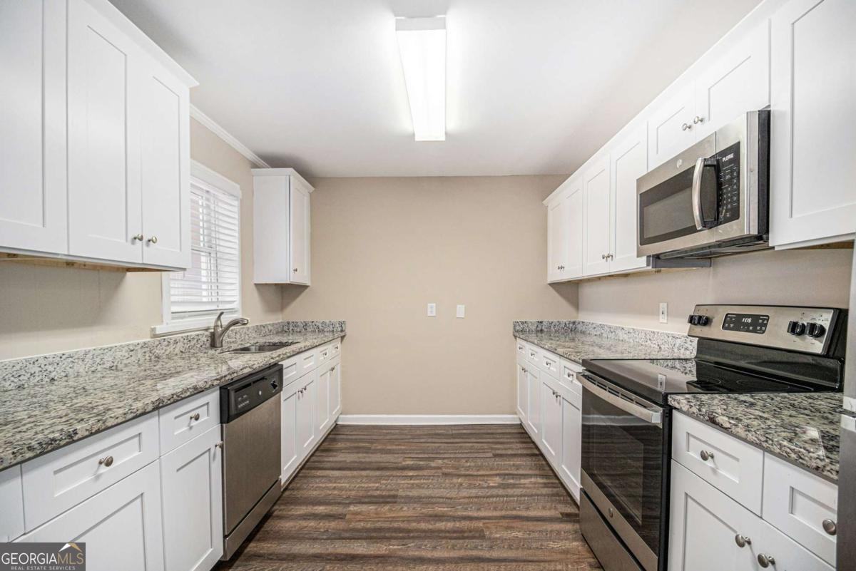 2496 Montezuma Circle Property Photo 7