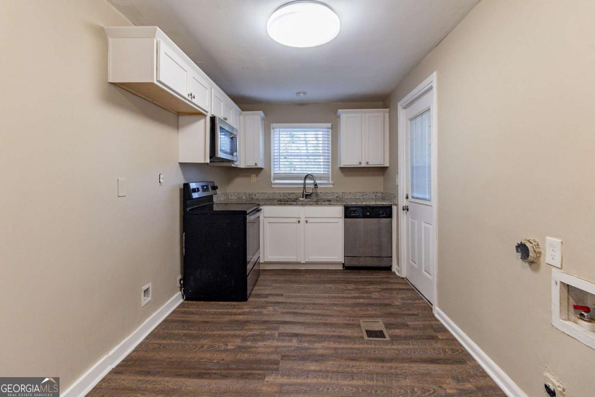 1807 Oakmont Drive Nw Property Photo 3