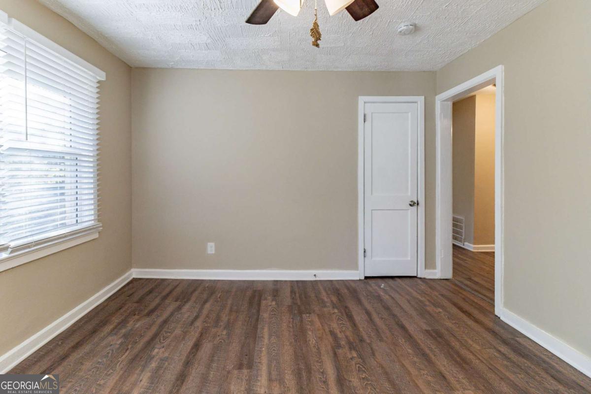 1807 Oakmont Drive Nw Property Photo 4