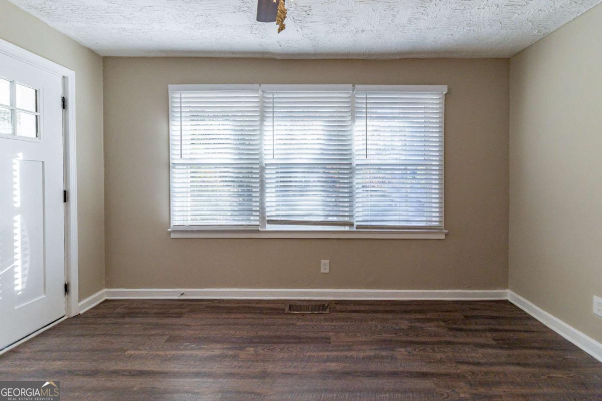 1807 Oakmont Drive Nw Property Photo 5