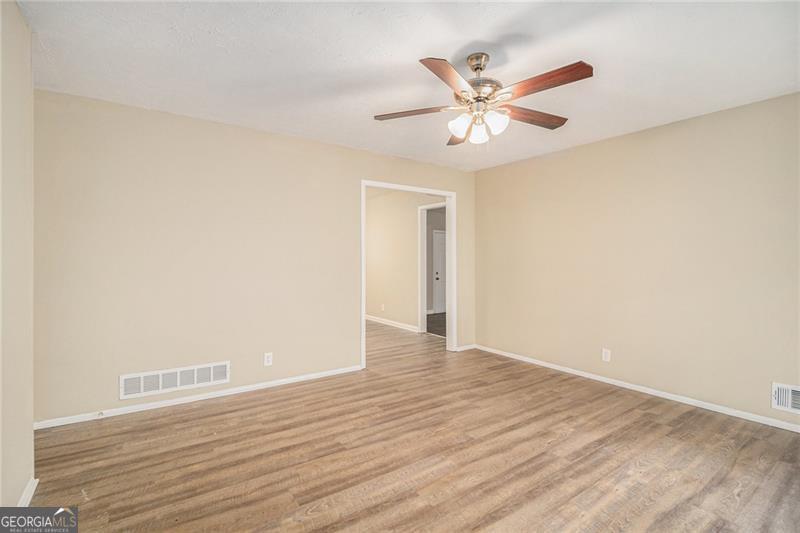 6979 Bruce Circle Property Photo 5